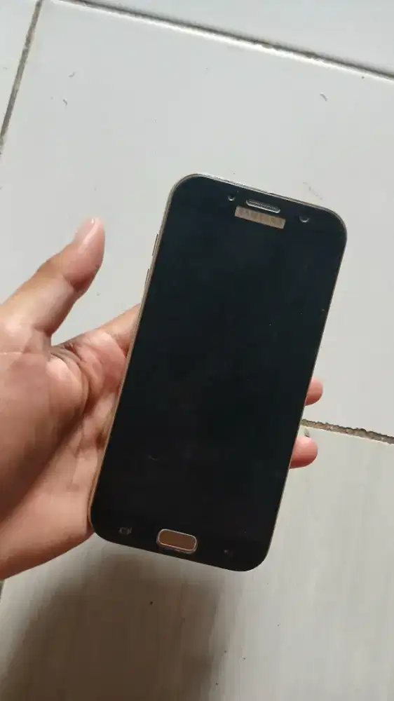 dijual cepat hp samsung a7 (2017)