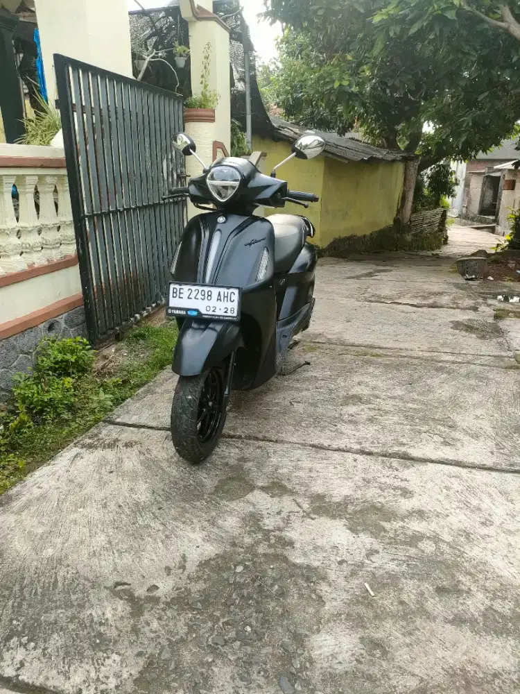 Yamaha grand filano black doff