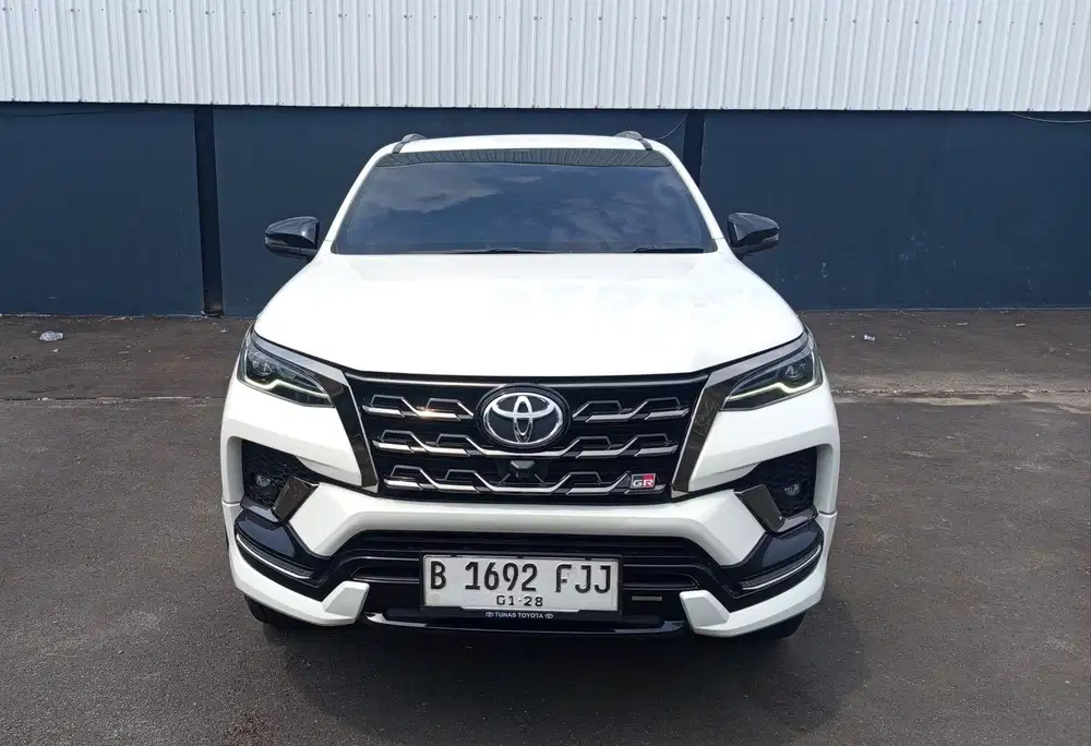 Toyota Fortuner 2.8 VRZ GR AT 2022