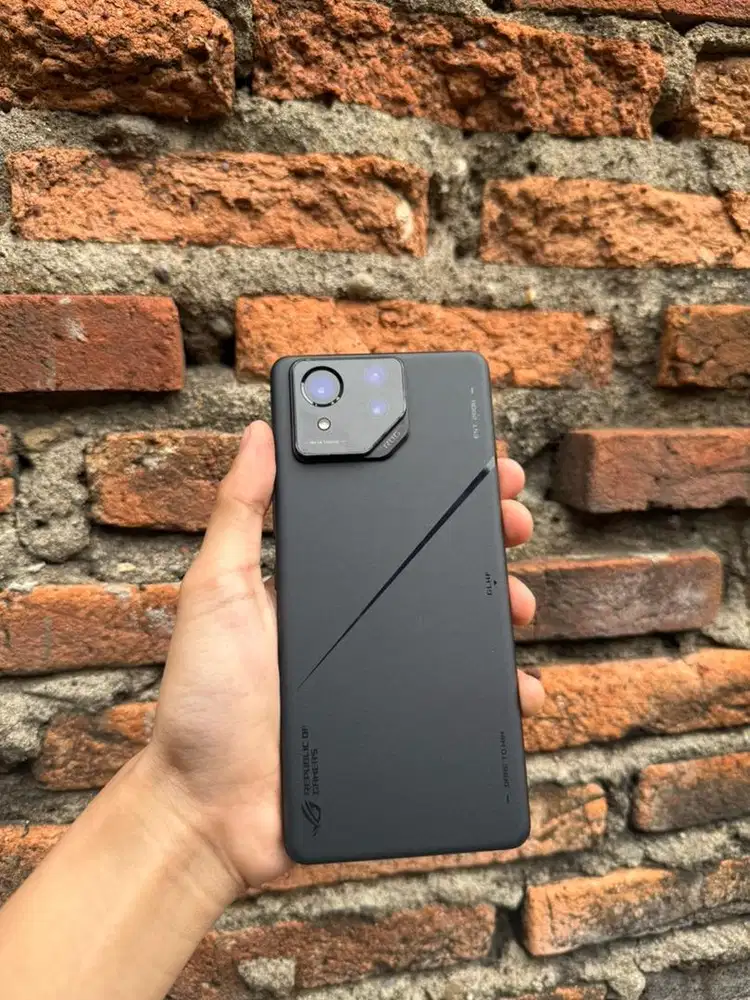 Asus ROG Phone 8 pro Ram 16/512 Resmi
