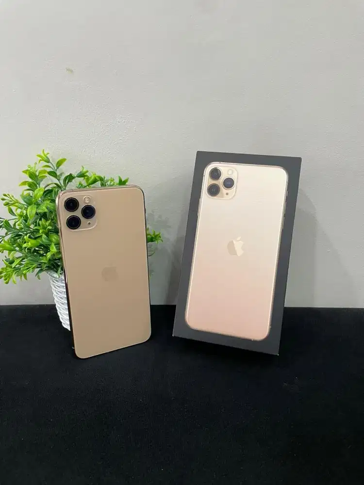 IPhone 11 ProMax 256GB Gold mulus Fullset BH 100% Sinyal Permanent