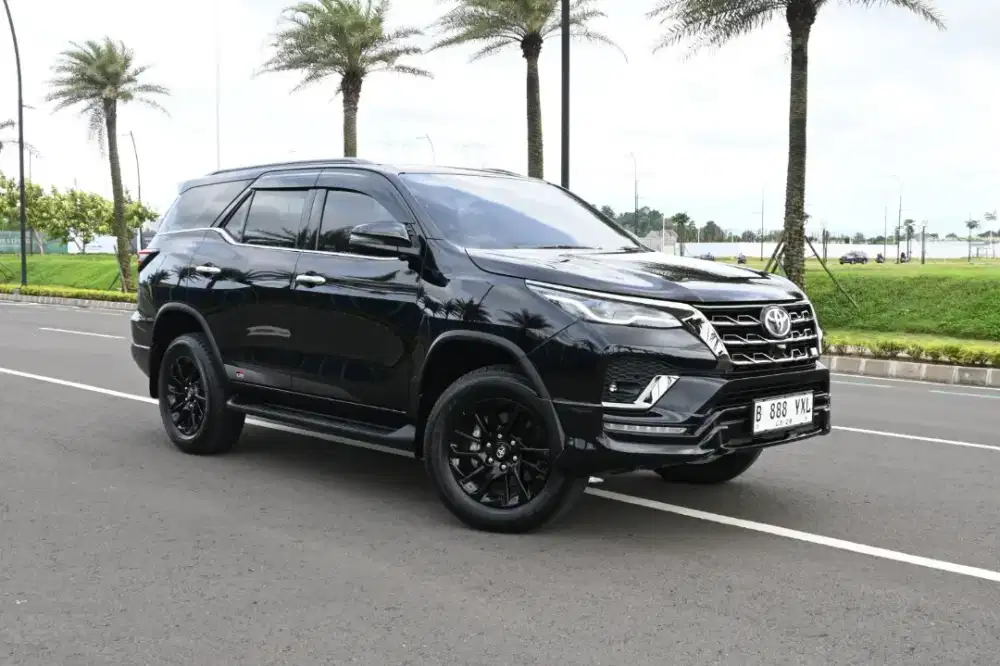 (Tdp38jt) VRZ GR 2.8 AT 2023 Hitam