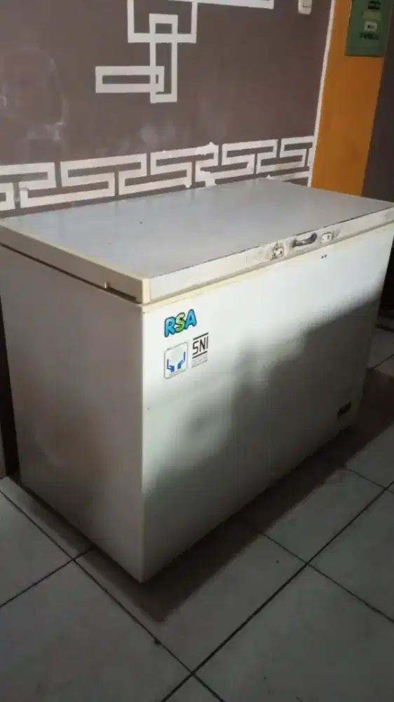 Dijual cepat FREZER BEKAS RSA 310L