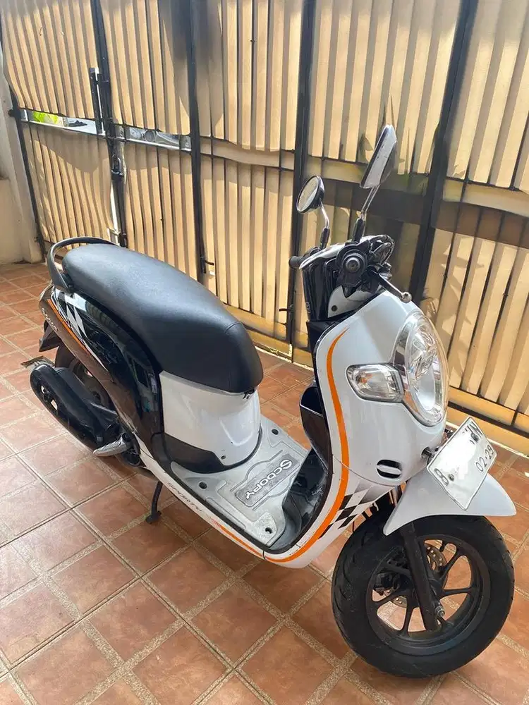 Honda Scoopy Sporty 2019 Putih