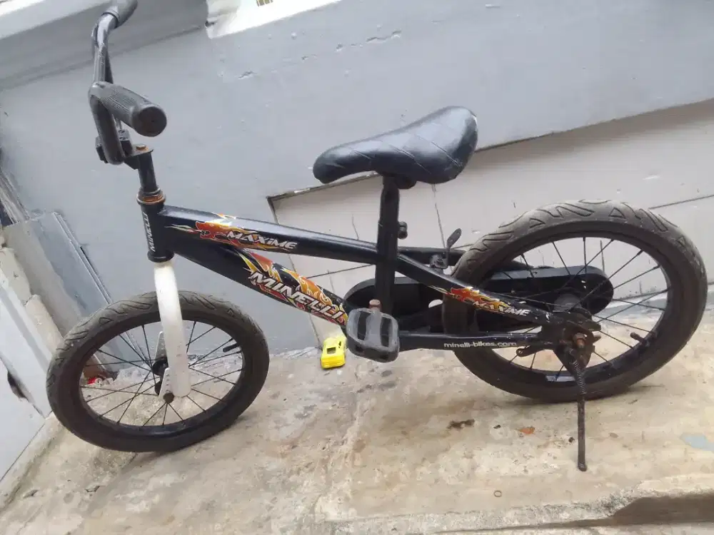 Speda BMX ukuran 16