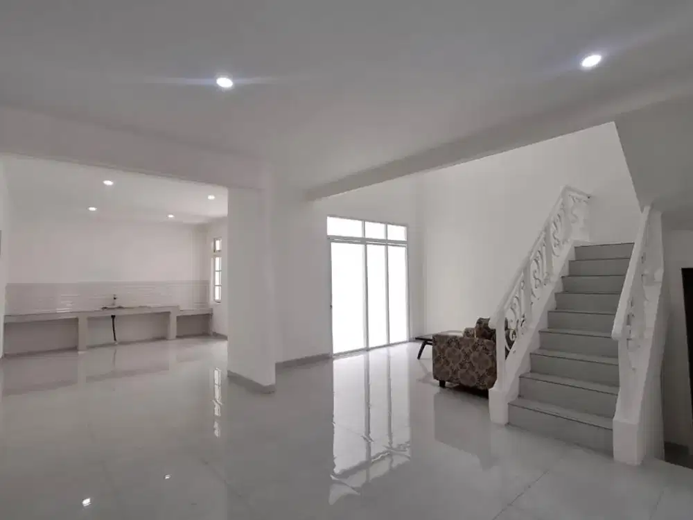 RUMAH BAGUS  MURAH SIAPHUNI PERUMAHAN KOTA WISATA CIBUBUR JAKARTA TIMUR