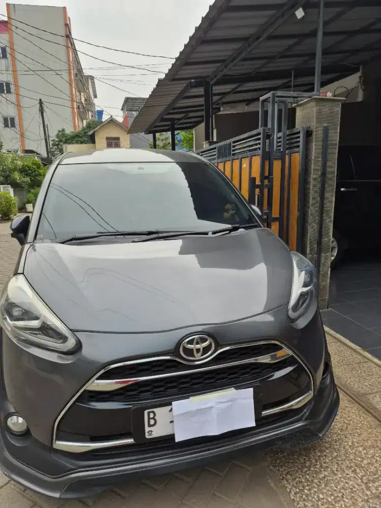 Toyota sienta q at tahun 2018