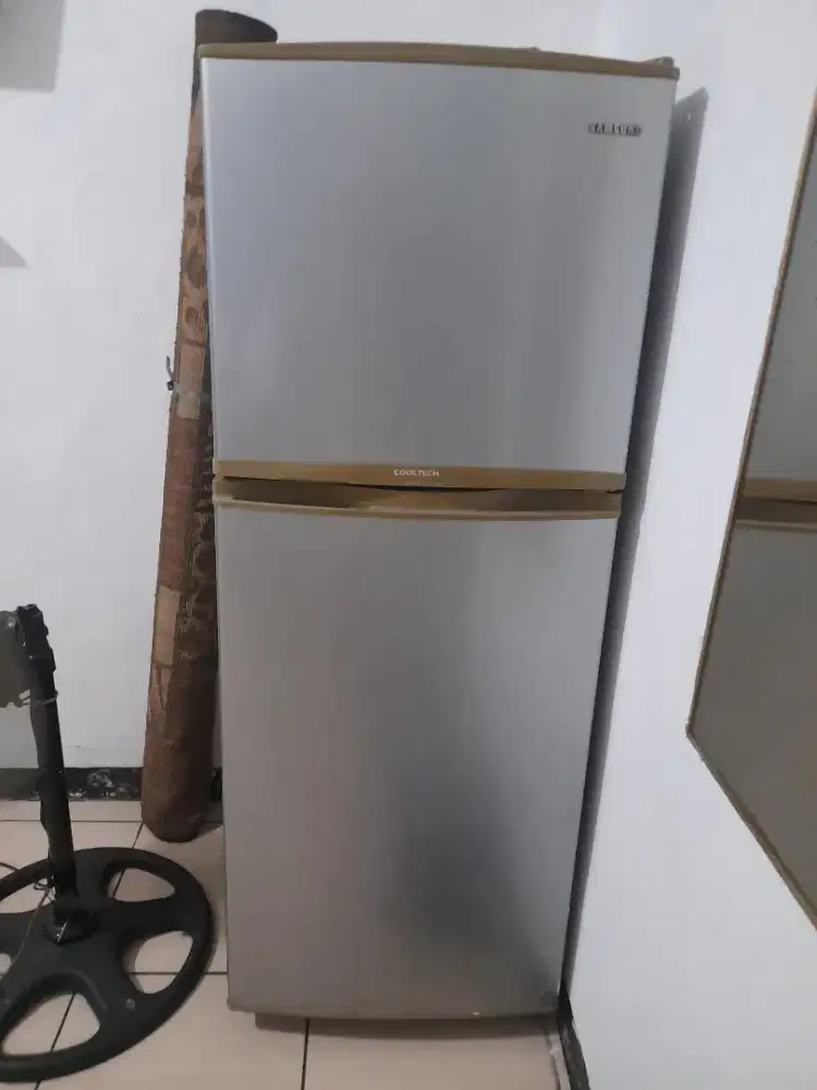 Lemari es 2 pintu