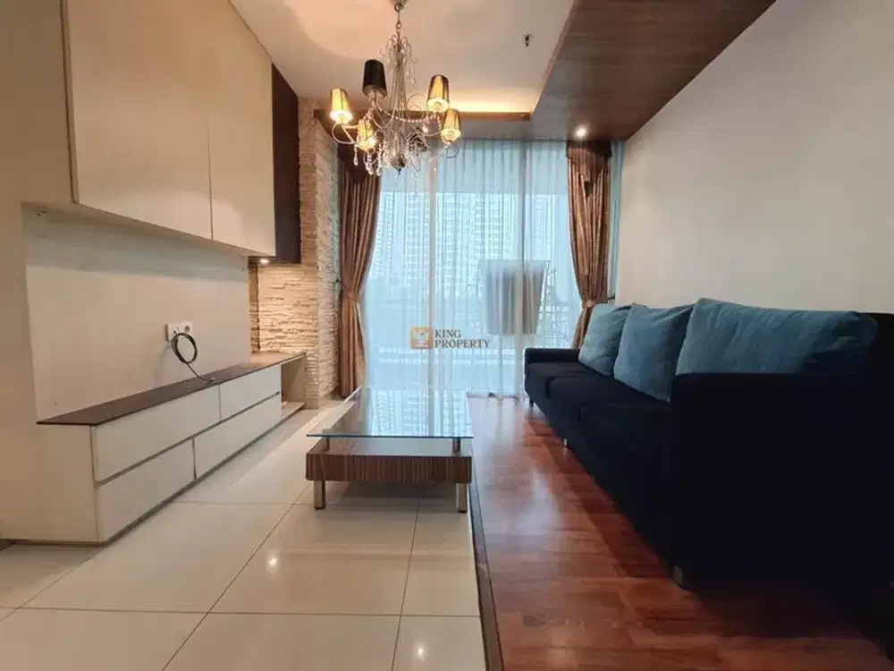 Terhubung ke CP & APL Tower, Dekat TA Mall, Sewa 2BR Central Park Residence Furnished Interior Bagus, Fasilitas Kolam Renang, Gym & Laundry