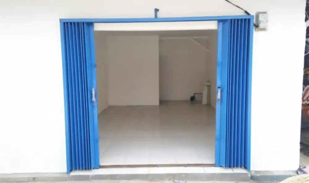 Kios Pinggir Jalan Raya Cilebut Bogor (Dekat Stasiun Cilebut)