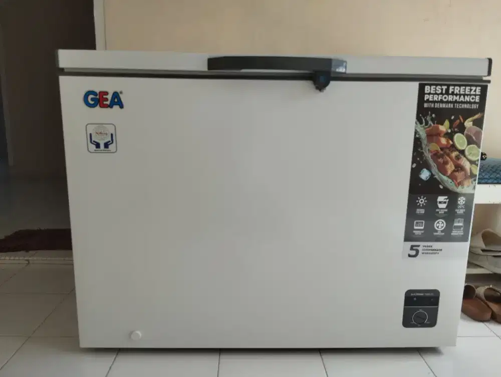 Dijual Freezer Box GEA