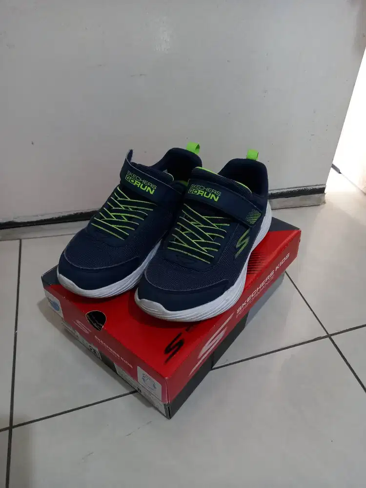 Jual sepatu anak skechers go run