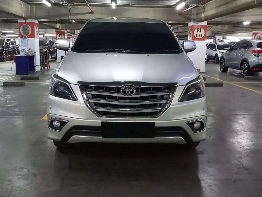 Toyota Innova V Diesel 2012/2013