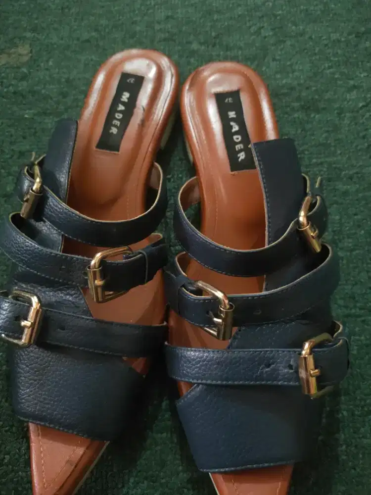 Jual sandal navy