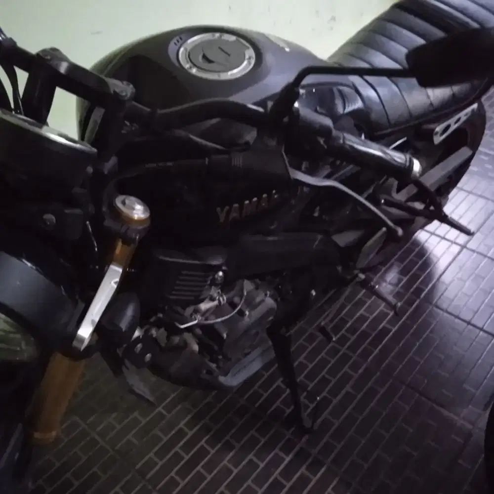 Di jual cepat motor yamaha xsr