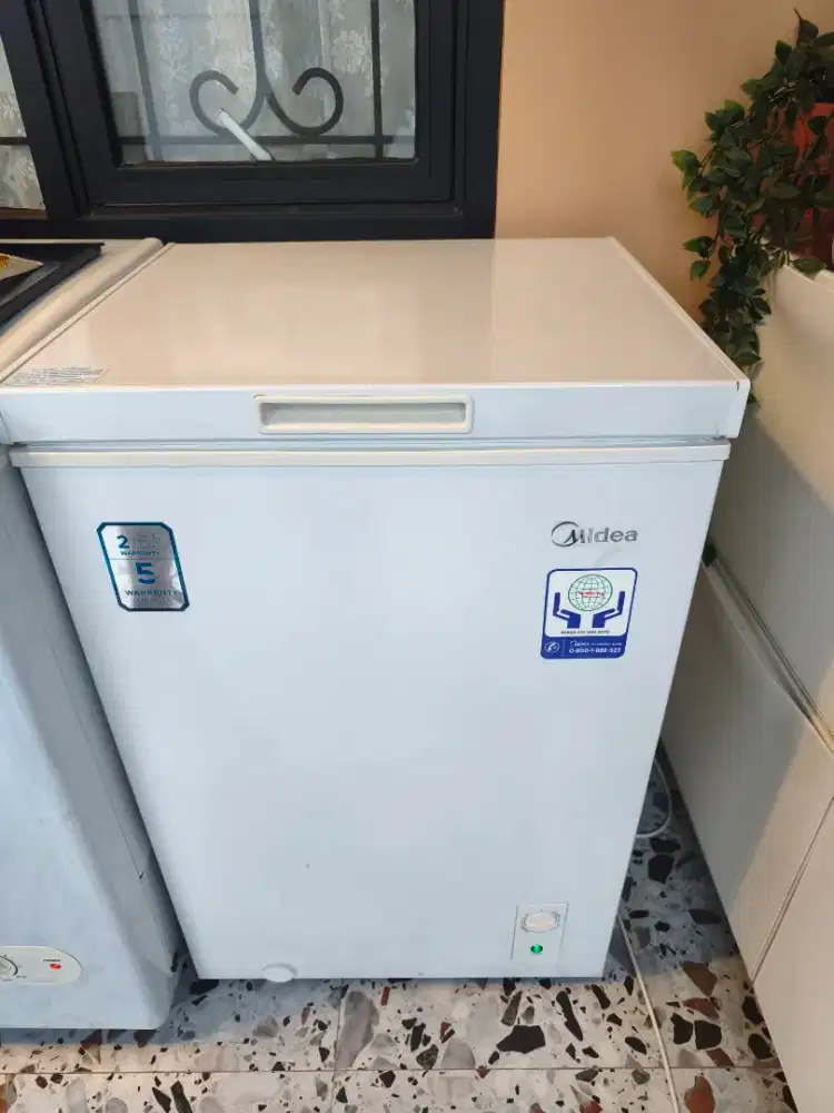 Jual freezer MIDEA HS-129C
