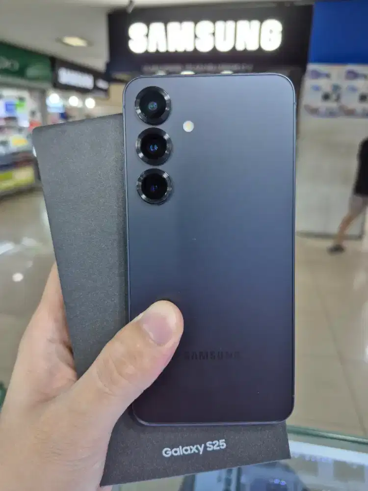 Samsung S25 ram 12/512gb mulus garansi sampai okt 2026 bekas