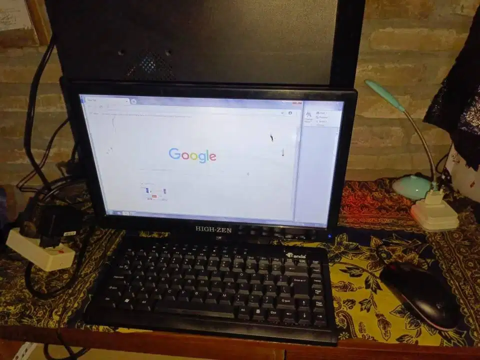 Jual Komputer Desktop Intel Core2duo Ram 4  HDD 350GB Nvidia 256mb 128