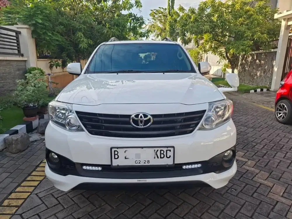 Toyota Fortuner 2.7 G Bensin Matic/At 2012 Kondisi Sangat Bagus