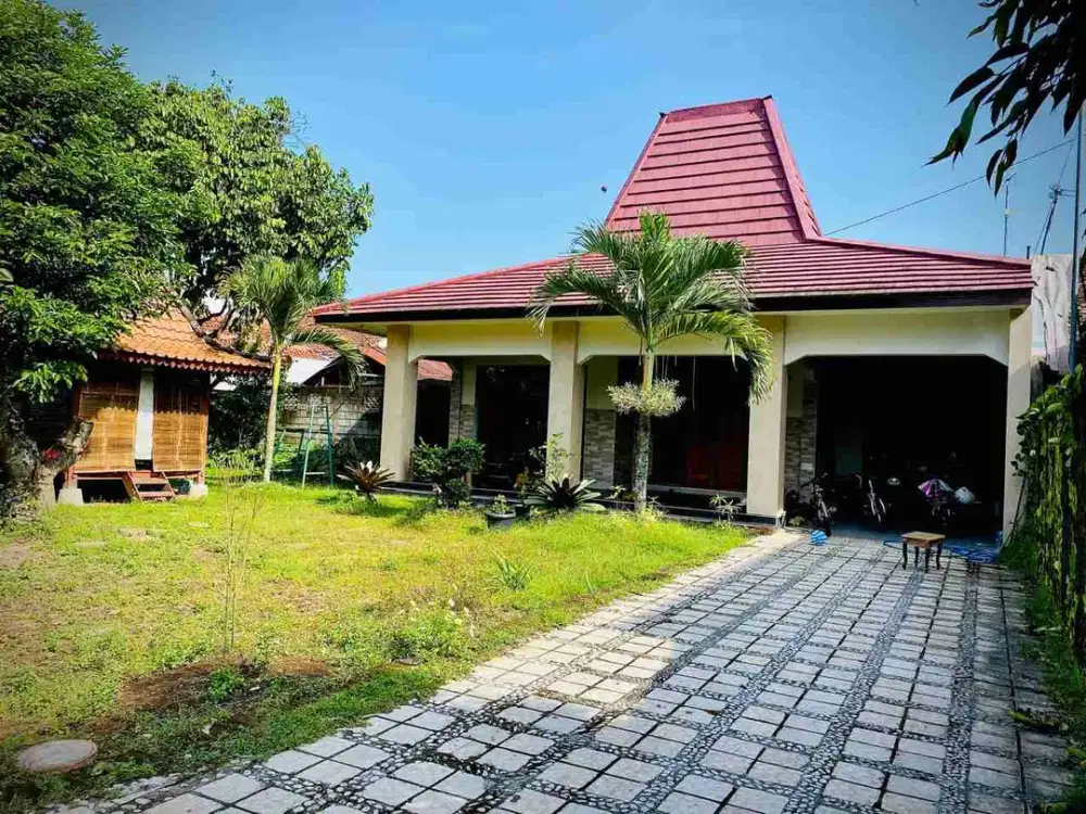 Rumah Halaman Luas Siap Huni di Durian Magelang