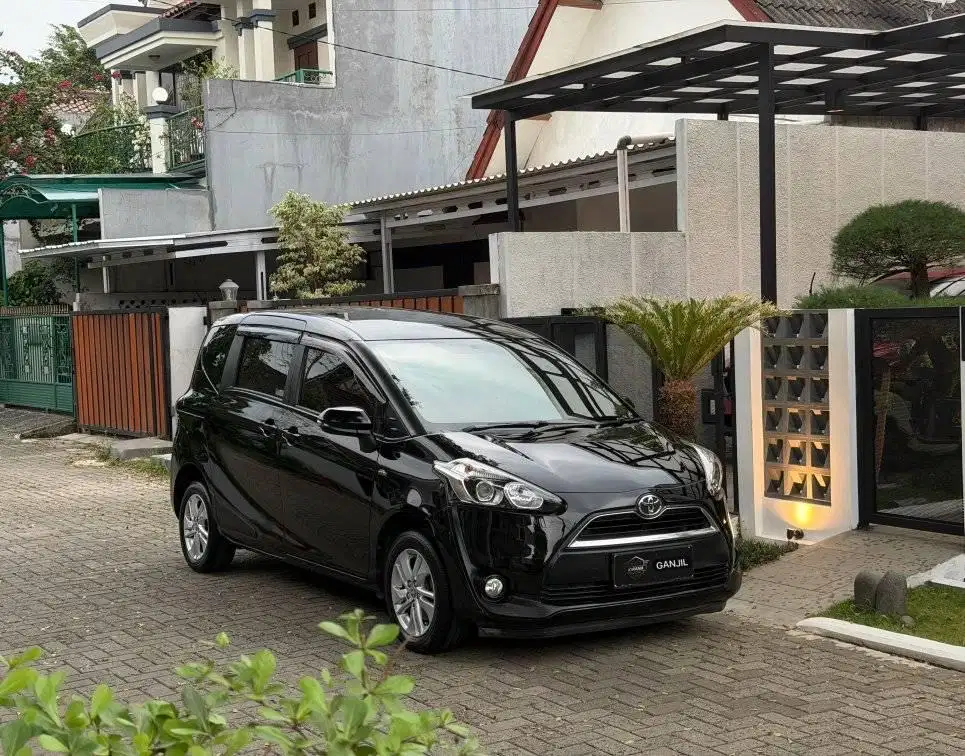 Sienta G 2016 at/matic model 2017 Non V Q