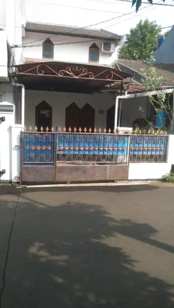 Disewakan Rumah 2 Lantai di Villa Pamulang, Pondok Petir, Depok