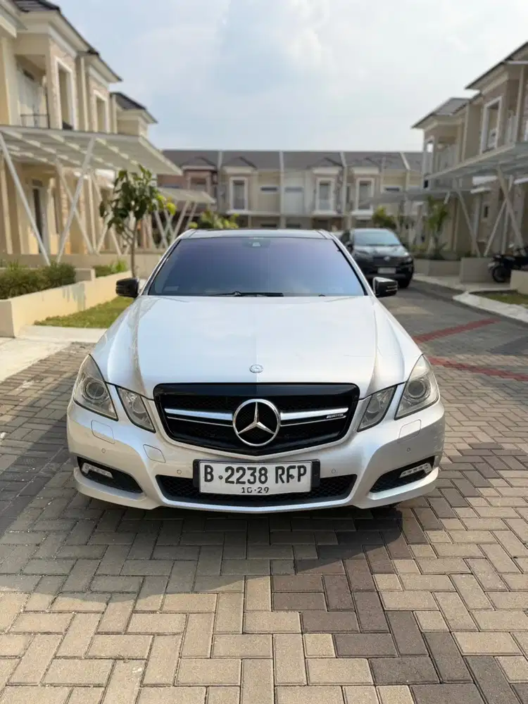 Mercedes Benz E300 AVG Panoramic 2009