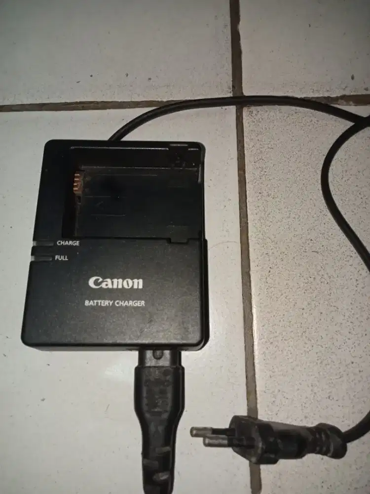 Charger baterai Canon