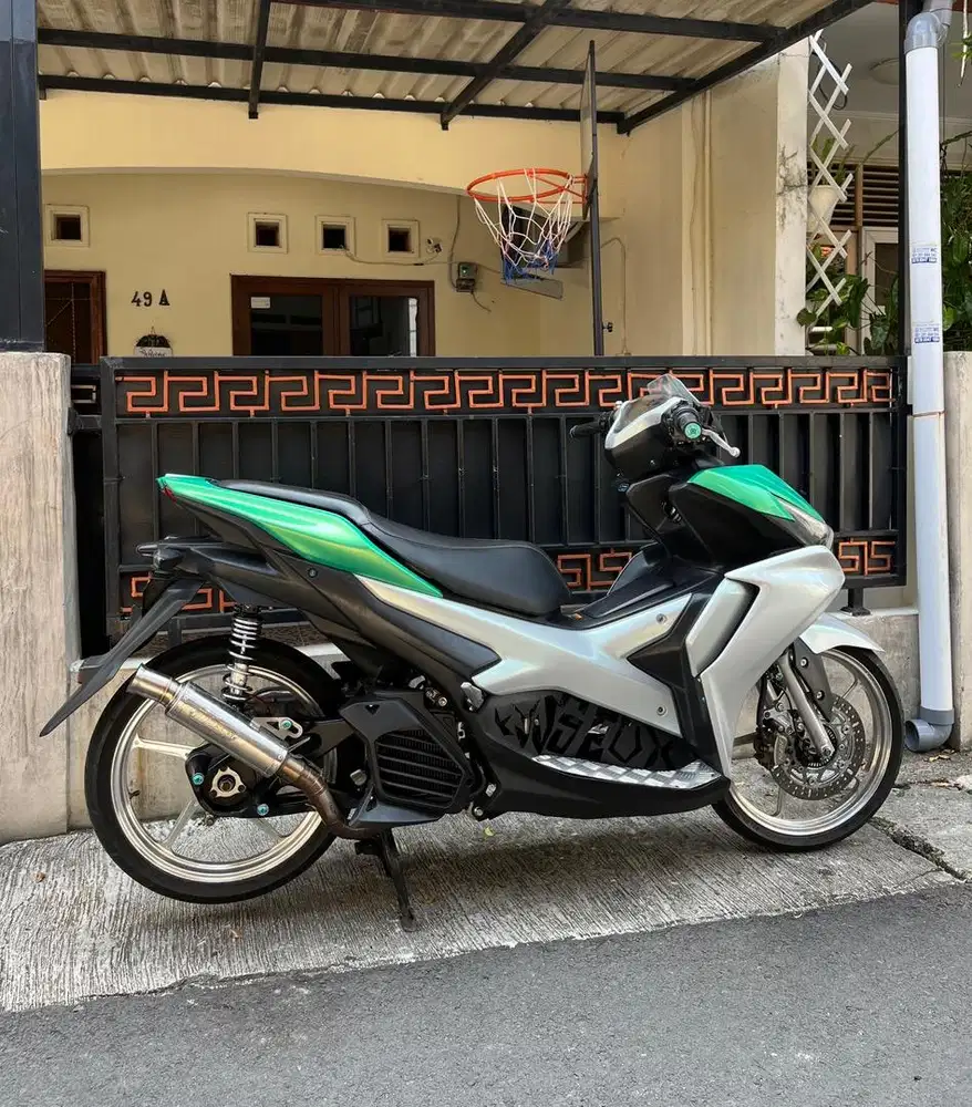 Yamaha Aerox New Connected ABS Gress Low Kilometer