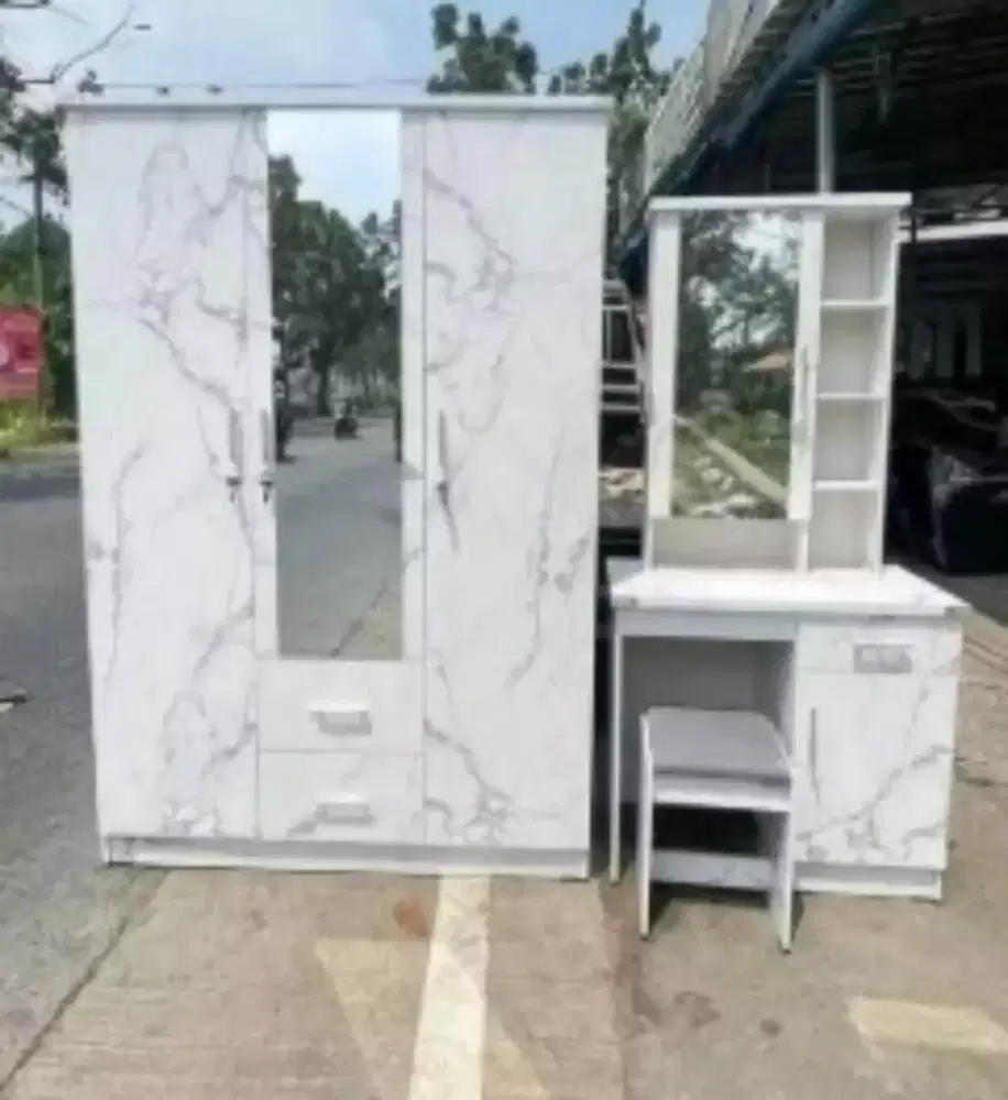 Lemari pintu 3 & Meja rias