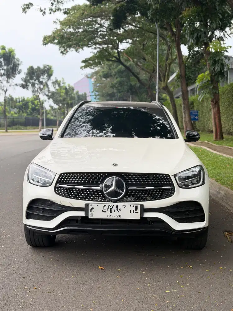 Mercedes Benz GLC 200 Night Edition registrasi 2023