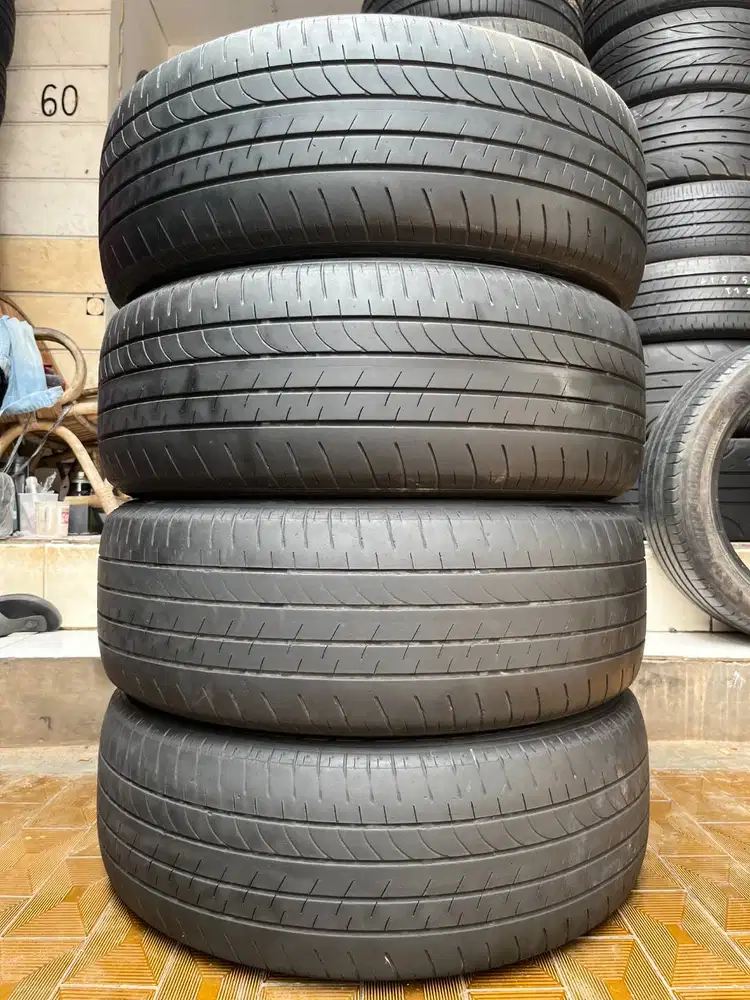Ban Bridgestone Dueler H/L  235 55 r20  4Pcs