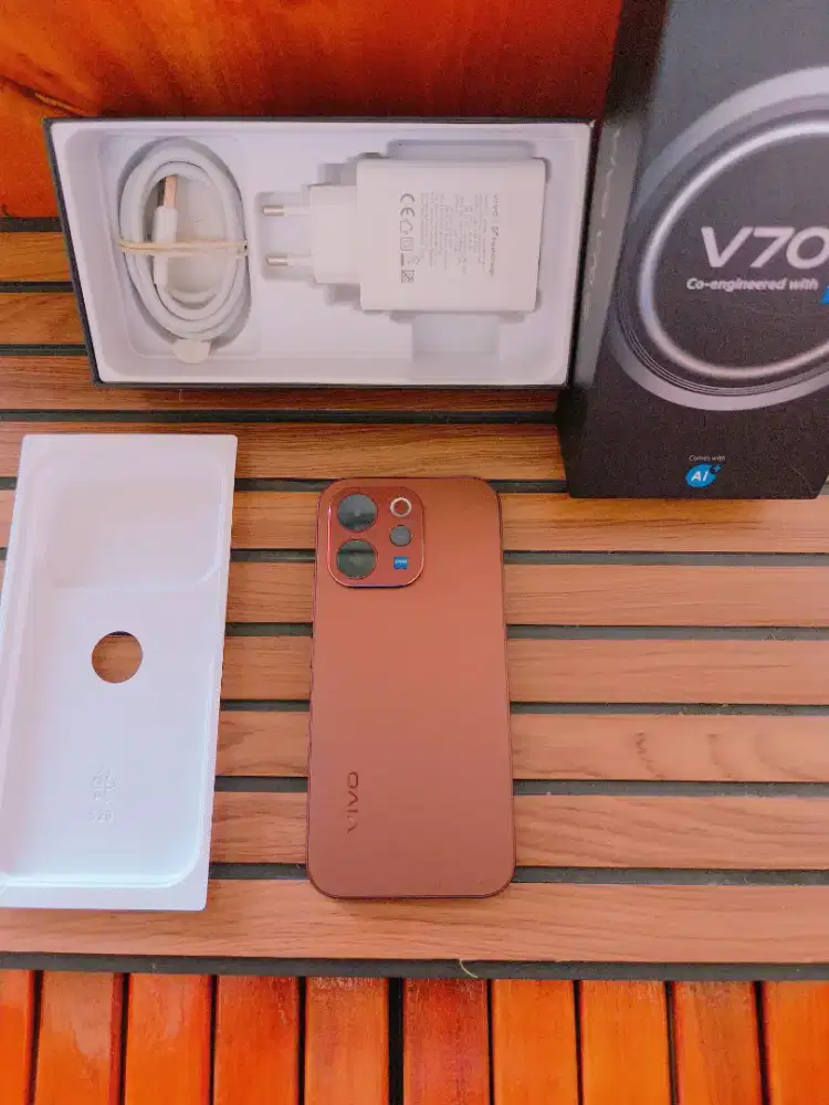 Vivo V70 5G 12/256 Mulus Fullset Ori Garansi Panjang