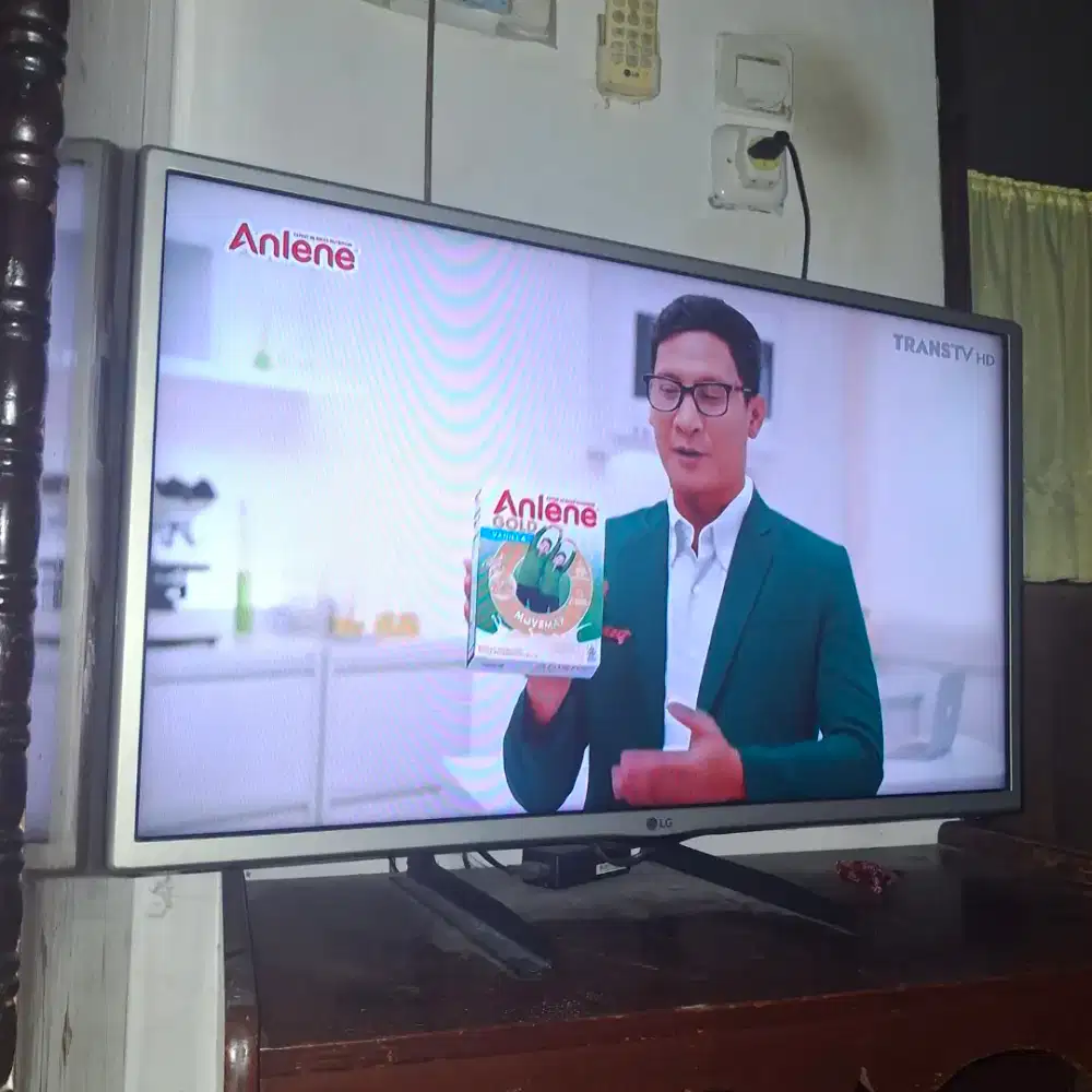 Tv Led 32 LG Digital & remot, bingkai silver, gambar bersih