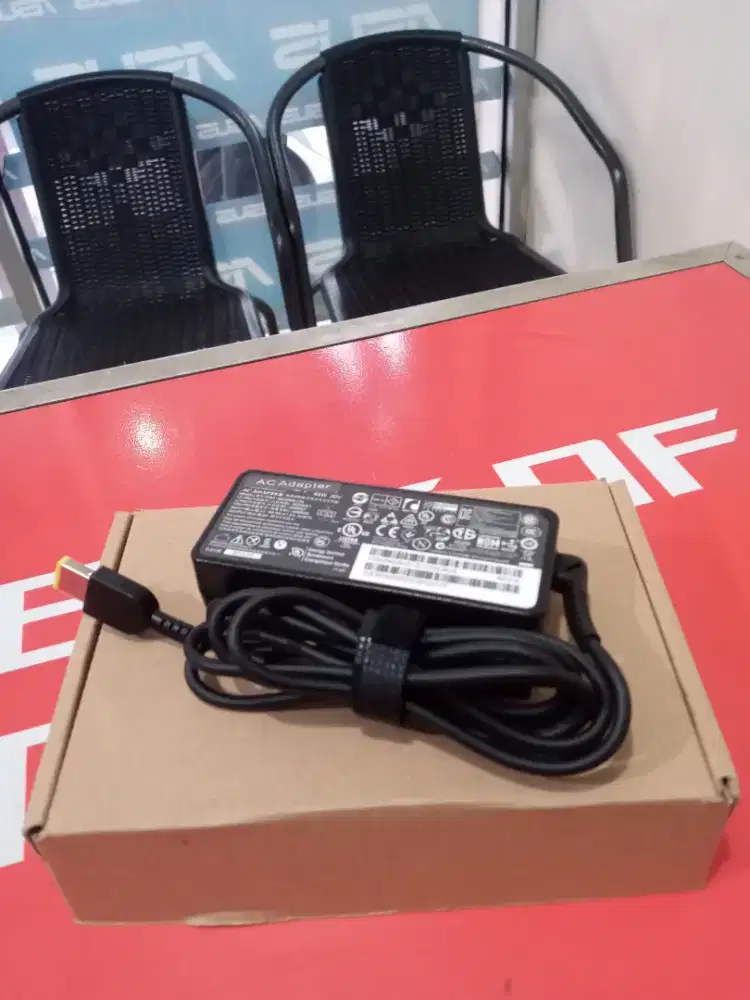 Adaptor Charger Laptop Lenovo
