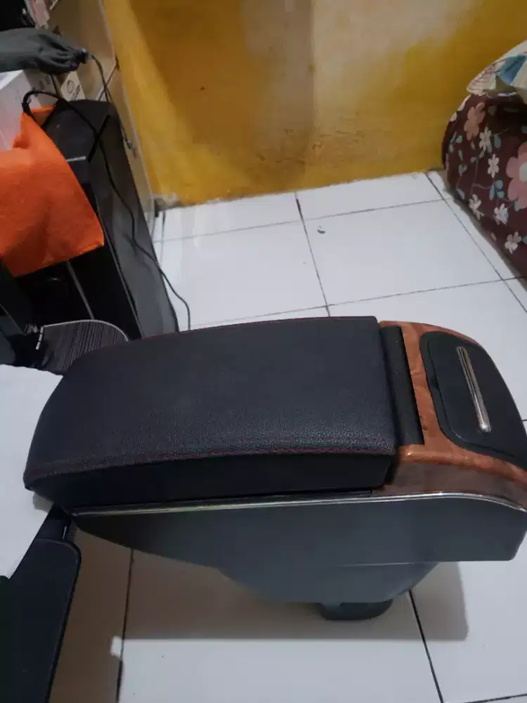 Hand Rest Honda Mobilio, Brio, atau Brv