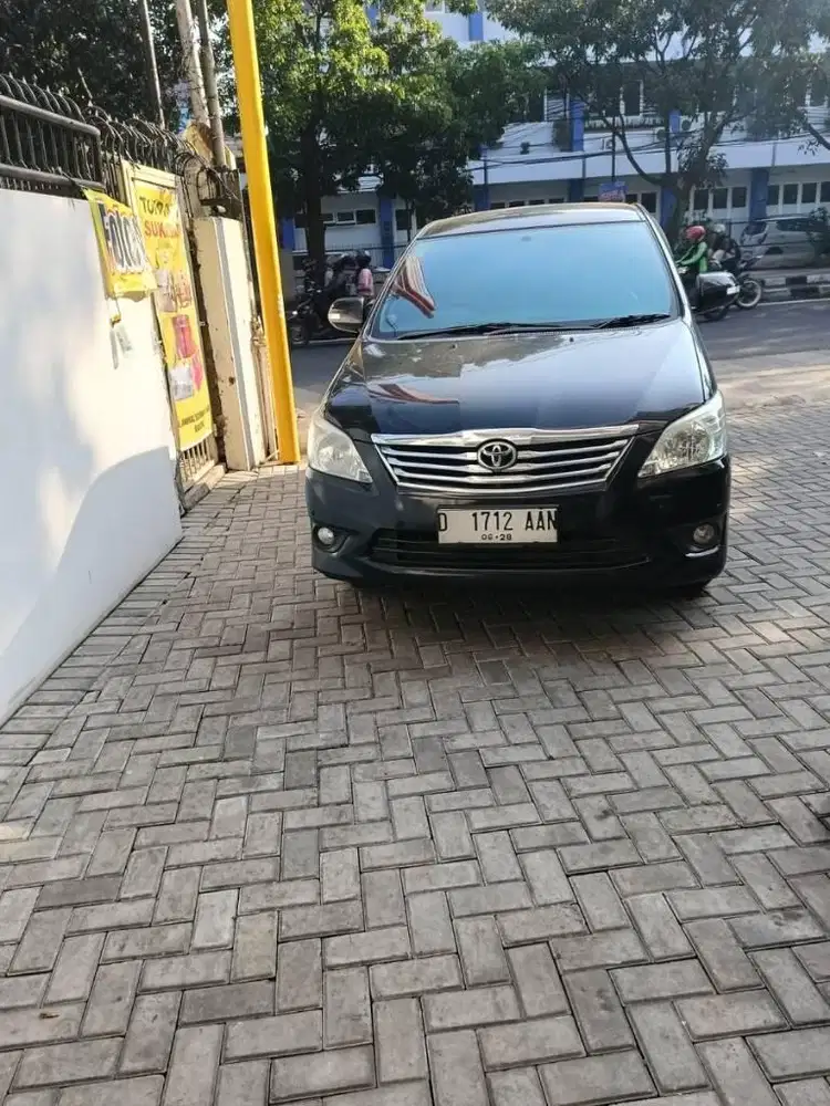 Toyota Innova V Diesel 2013