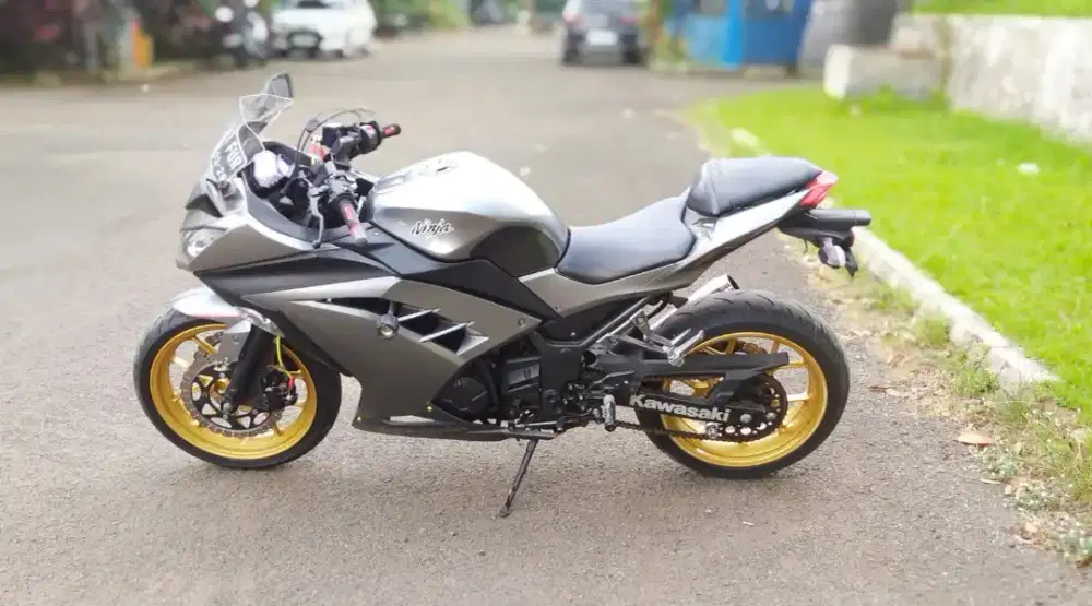Ninja 250 Fi Modif kaki tapak lebar doble disk