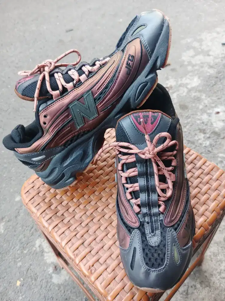 Jual sepatu nb 1000 jfg size 45 bisa kirim bayar cod d tempat
