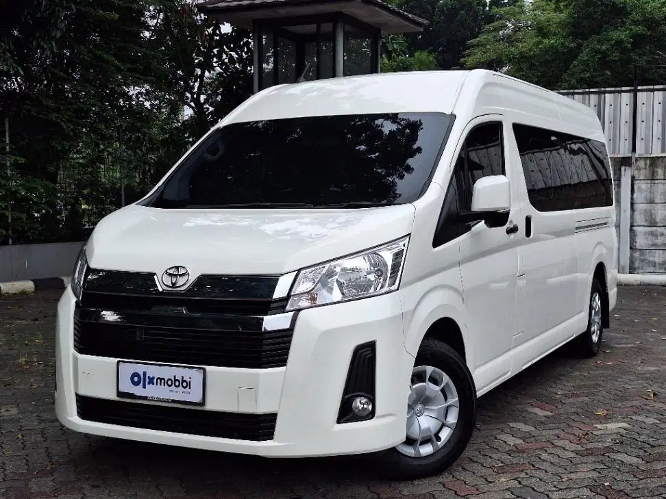KM LOW PAJAK HIDUP TOYOTA HIACE 2.8 PREMIO SOLAR-MT