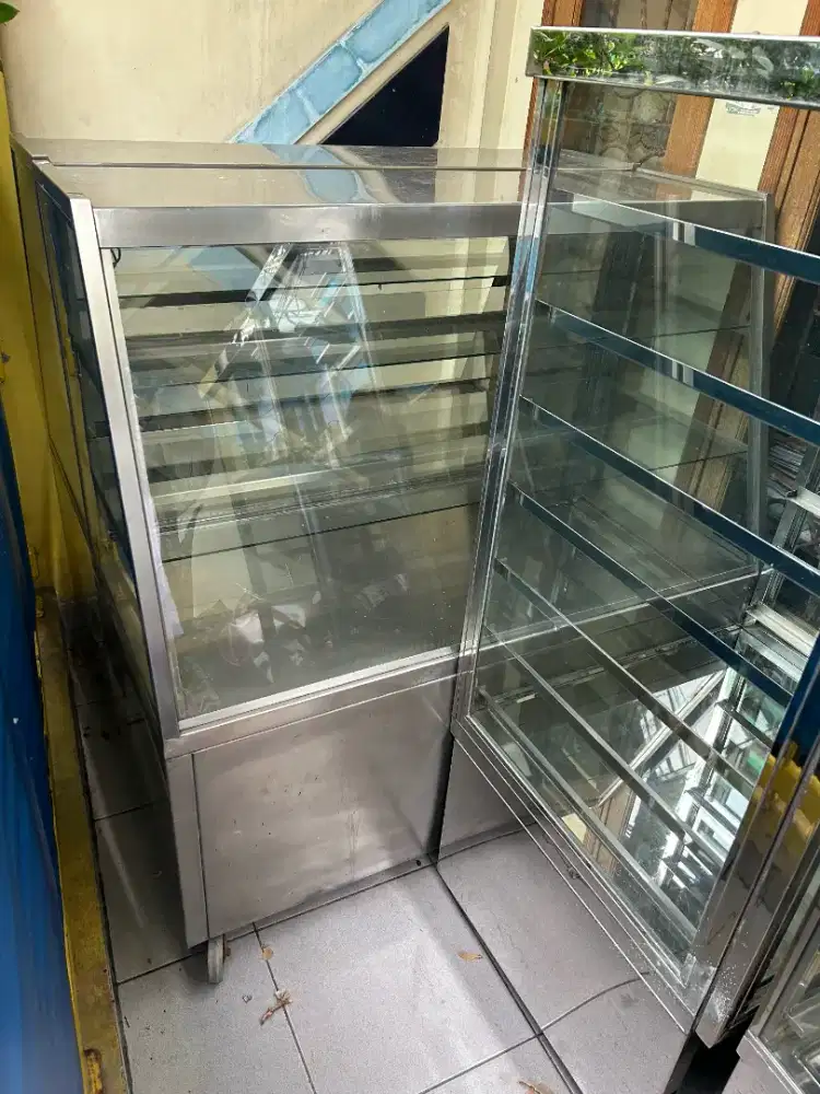 Etalase Stainless