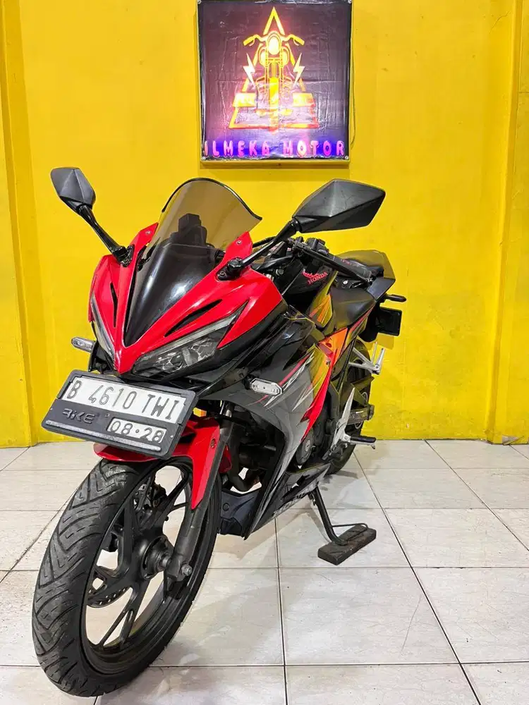 HONDA CBR 150 R TAHUN 2018 CASH & CREDIT