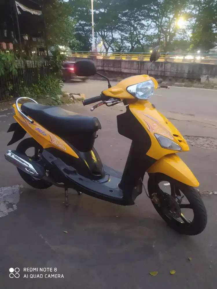 YAMAHA MIO SPORTY 5TL TH 2005 NON STEP TANGAN1