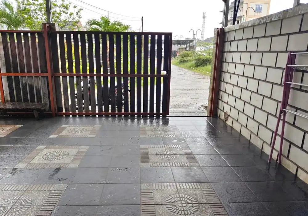 DISEWAKAN RUMAH FULL FURNISH DI CLUSTER — SIAP HUNI