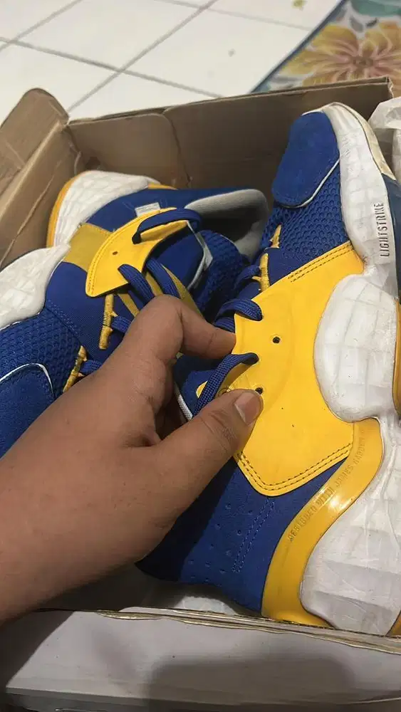 SEPATU ADIDAS HARDEN VOL.4 SU EDISI SU CASA MI CASA