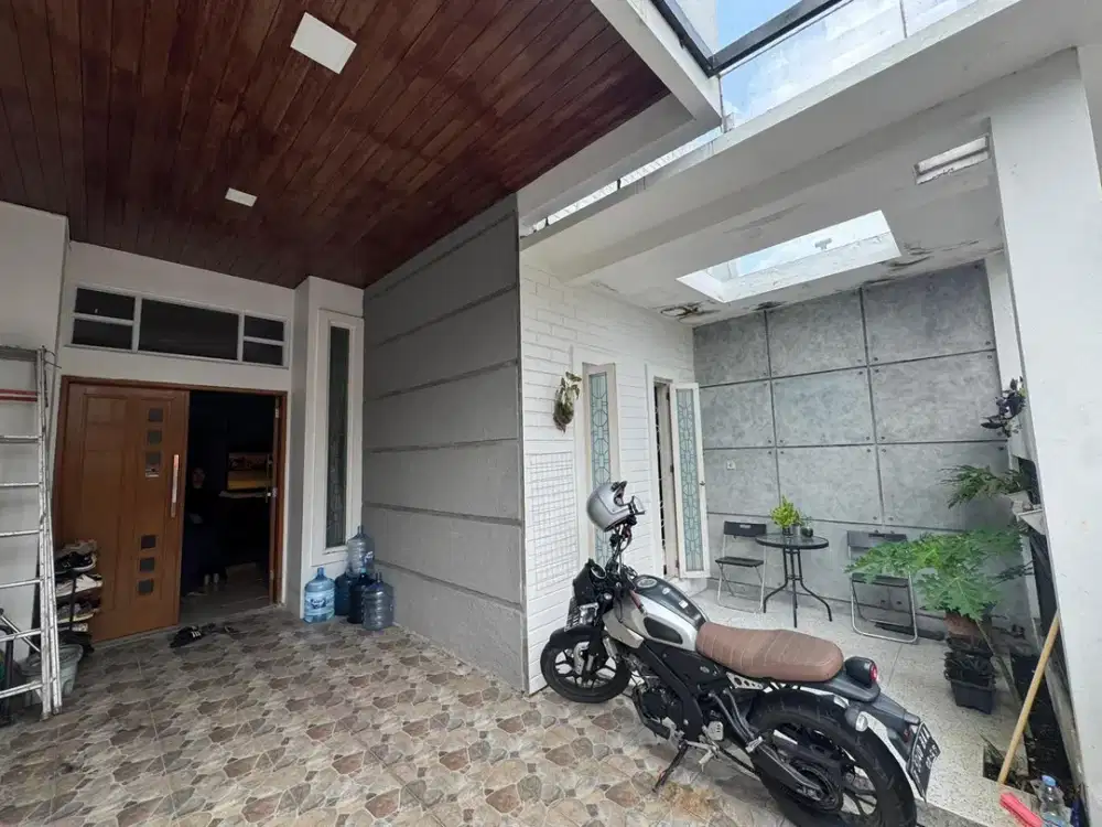 DIJUAL RUMAH SCANDINAVIAN BEBAS BANJIR DI PONDOK BAMBU DUREN SAWIT JAKARTA TIMUR