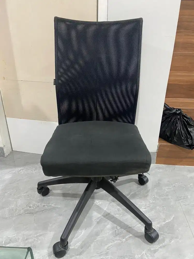 Kursi Kantor Savello