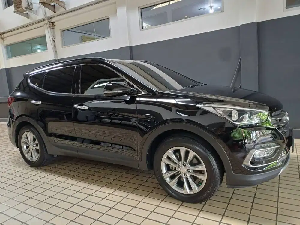 Hyundai Santa FE 2.4 AT 2016 Hitam Terawat