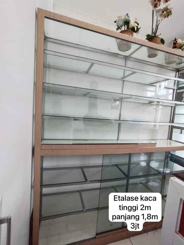 ETALASE KACA TINGGI