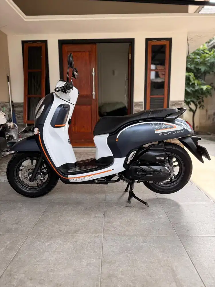 Scoopy Stylist 2023 Mulus Seperti Baru